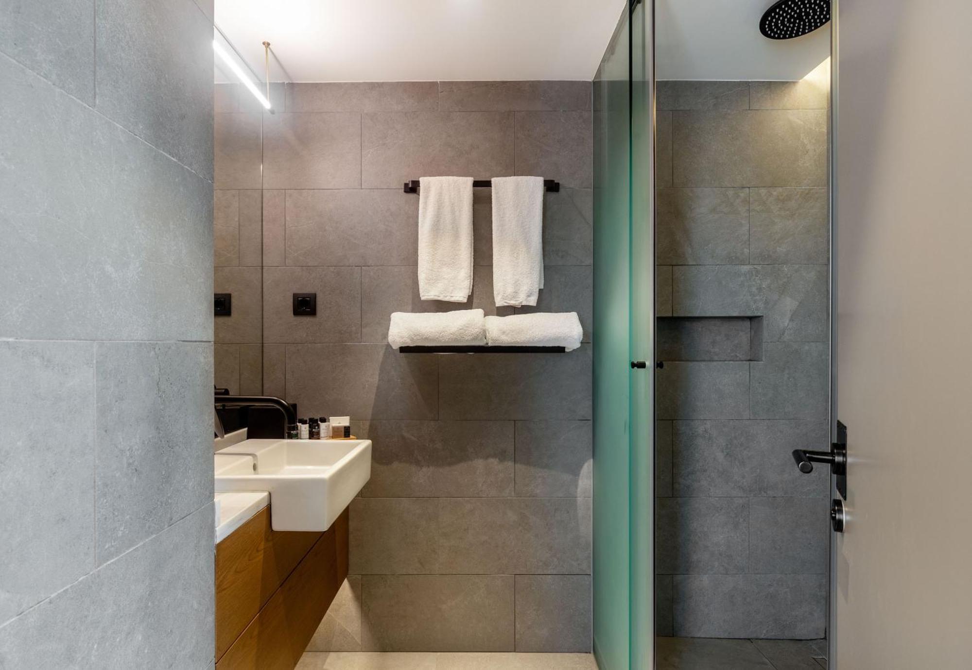 Bob W Eolou Hotel Atenas