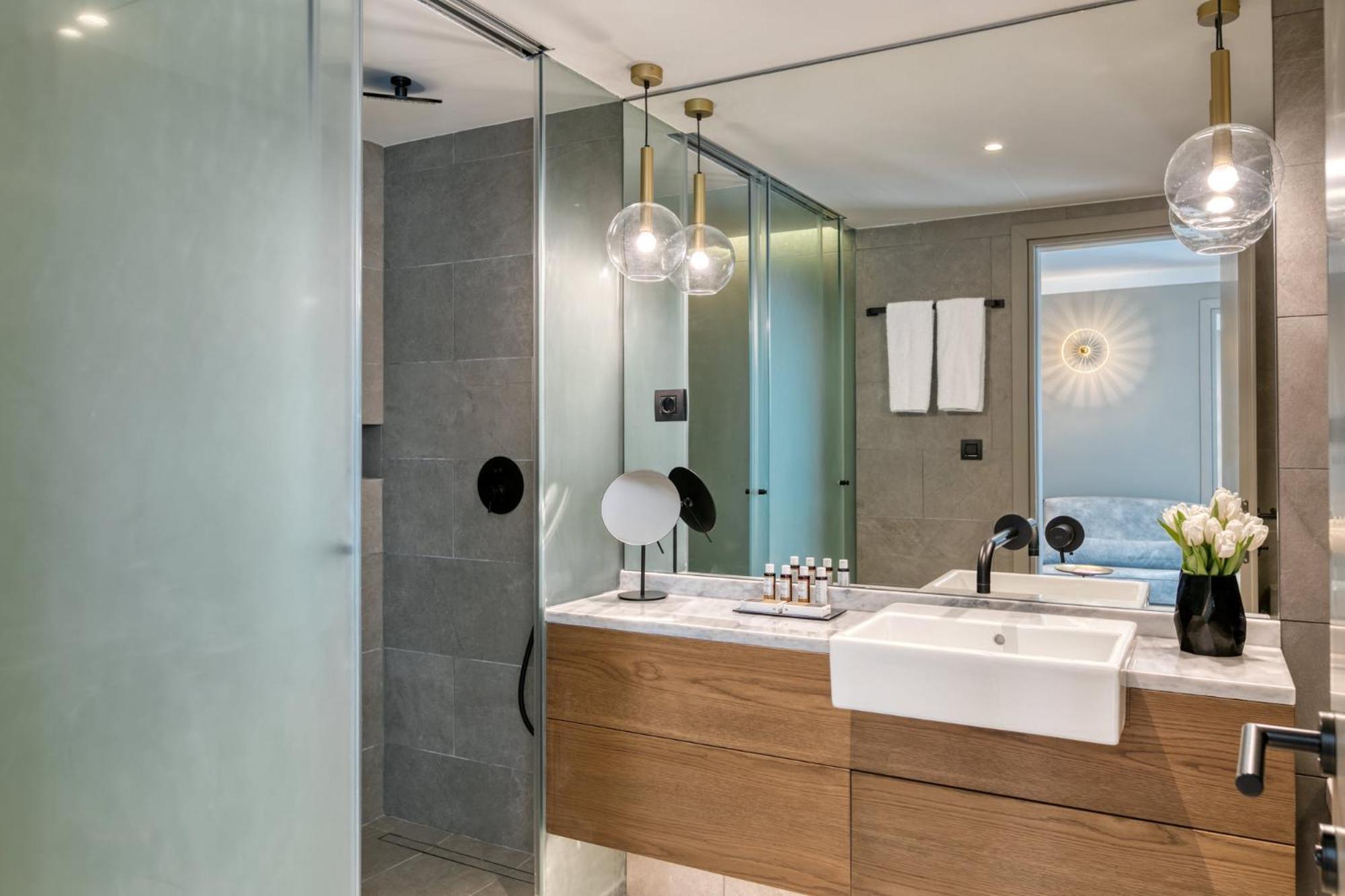 Hotel Bob W Eolou