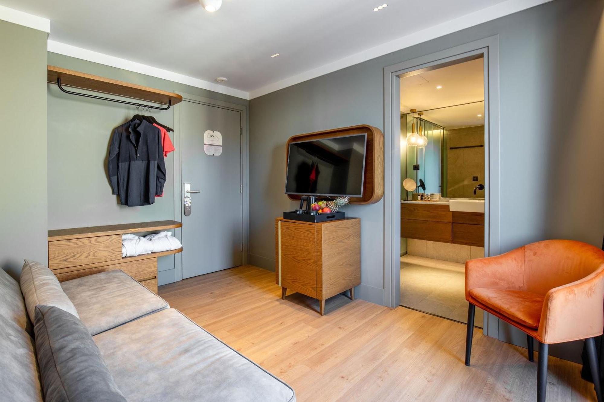 Hotel Bob W Eolou
