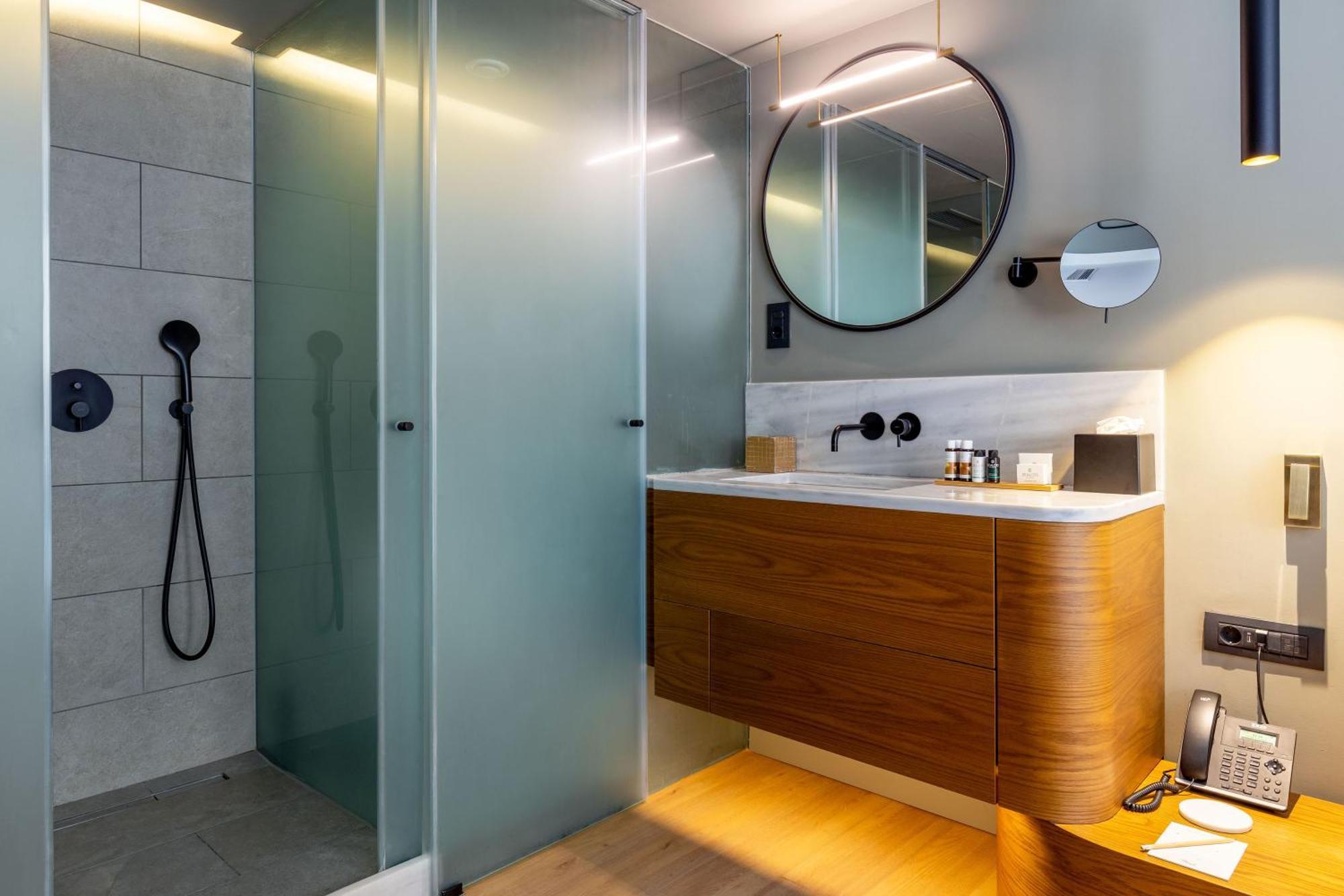 Bob W Eolou Hotel 4*